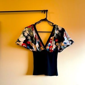 Womens size small symmetrical V neck, Asian floral pattern, form fitting waist